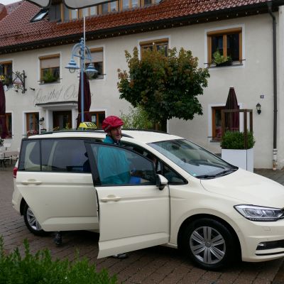 114 Beat und Urs holen unseren Bus